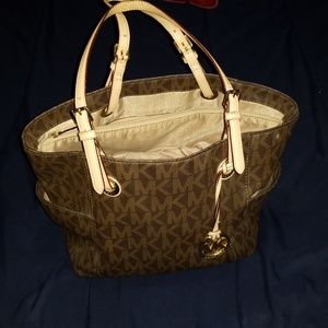 Michael Kors Jet Zip top Tote bag
